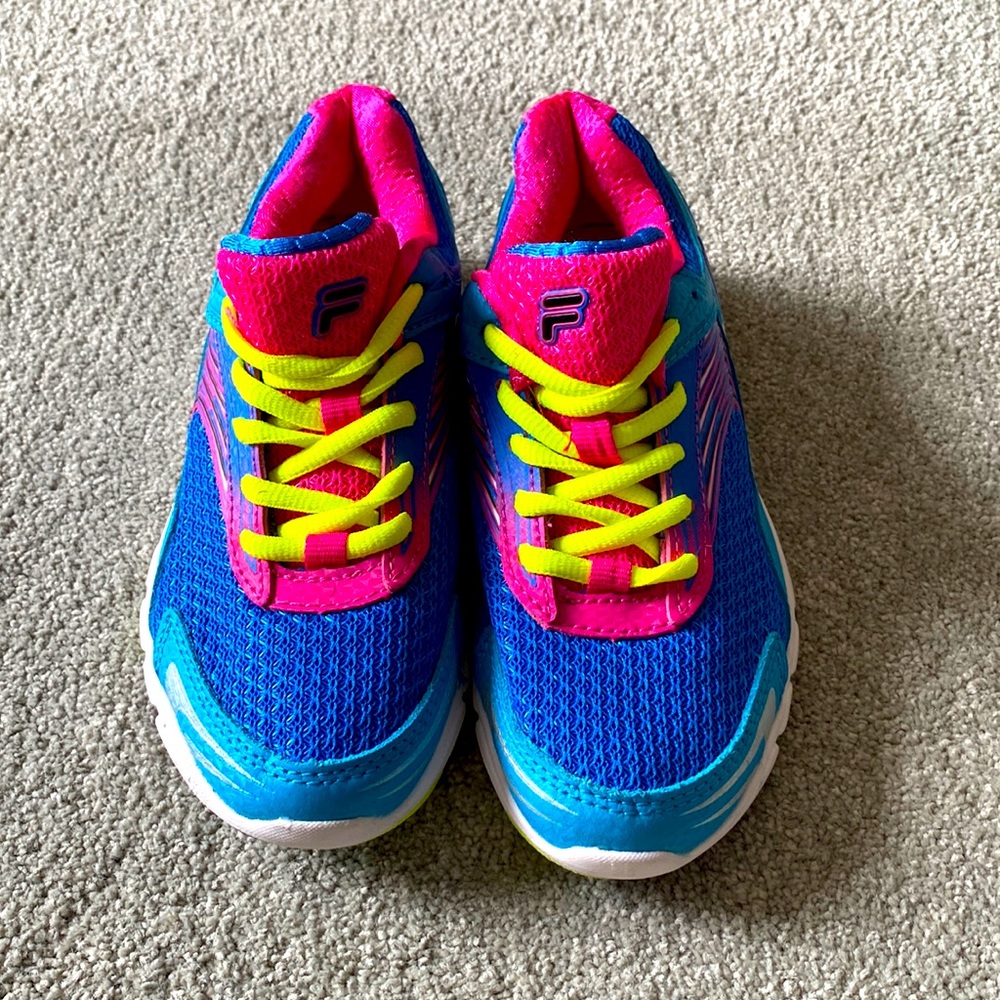 Girls Fila Sneakers - Picture 2 of 5